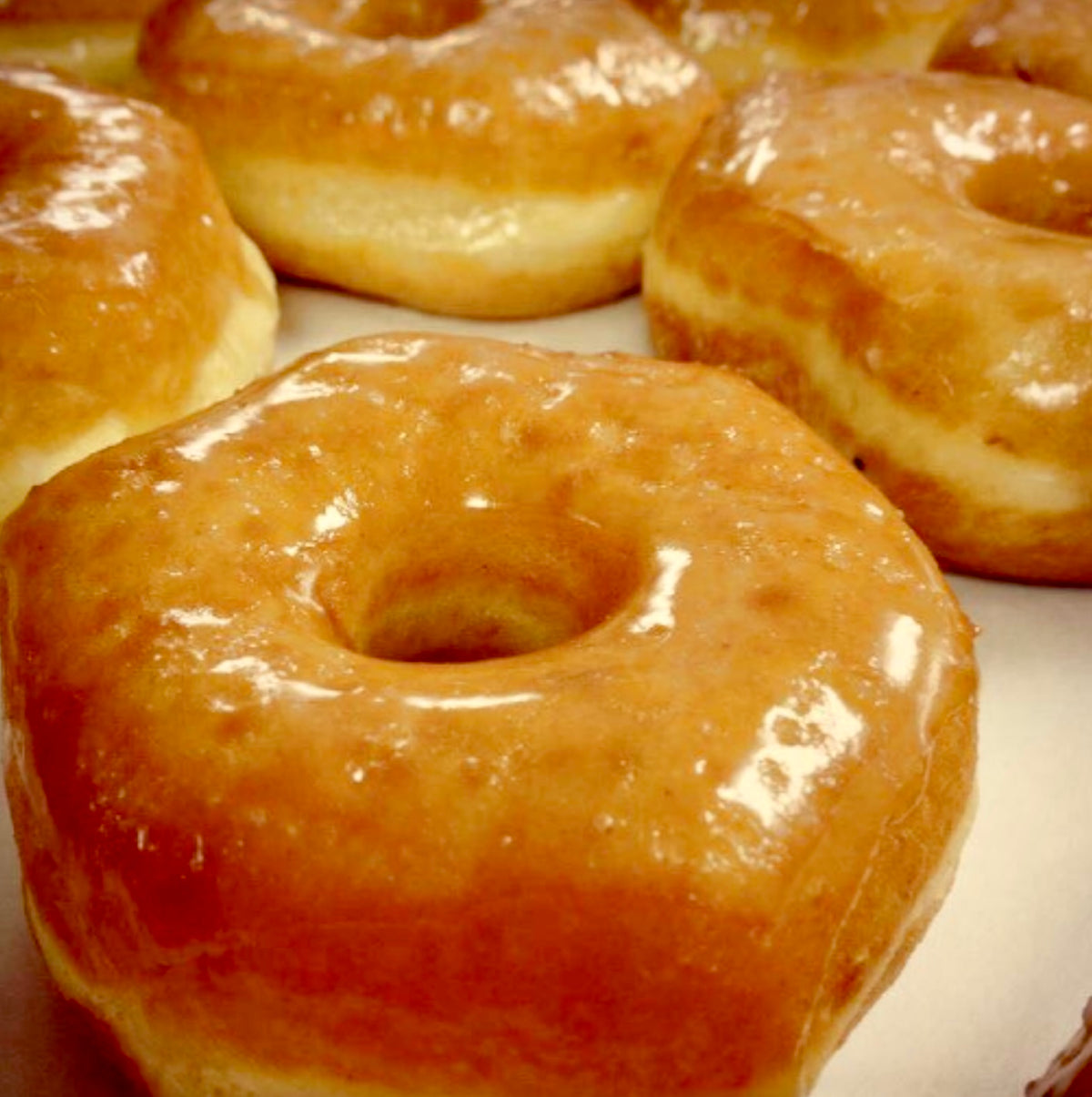 Raised Glazed Donut – Light, Fluffy & Glazed to Perfection